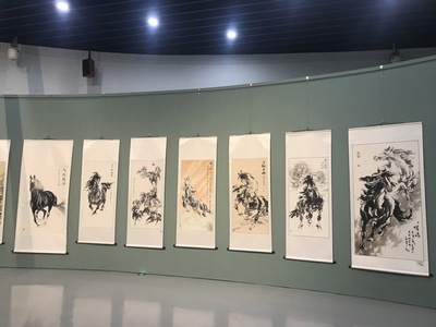 內(nèi)蒙古通俗文藝研究會第四屆會員書畫作品展在呼和浩特舉行 文化經(jīng)紀人服務的推動作用